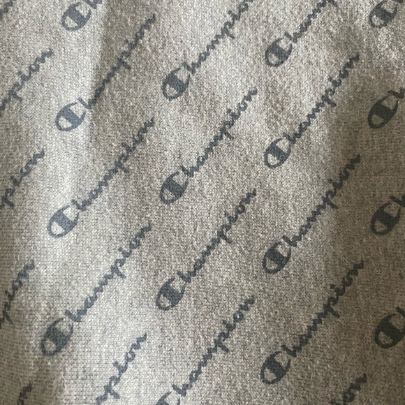 Gray Champion sweatshirt. - Picture 4 of 6